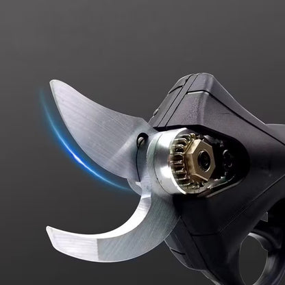 FORBICI DA POTATURA ELETTRICHE 48V CON DOPPIA BATTERIA – POTENZA E PRECISIONE