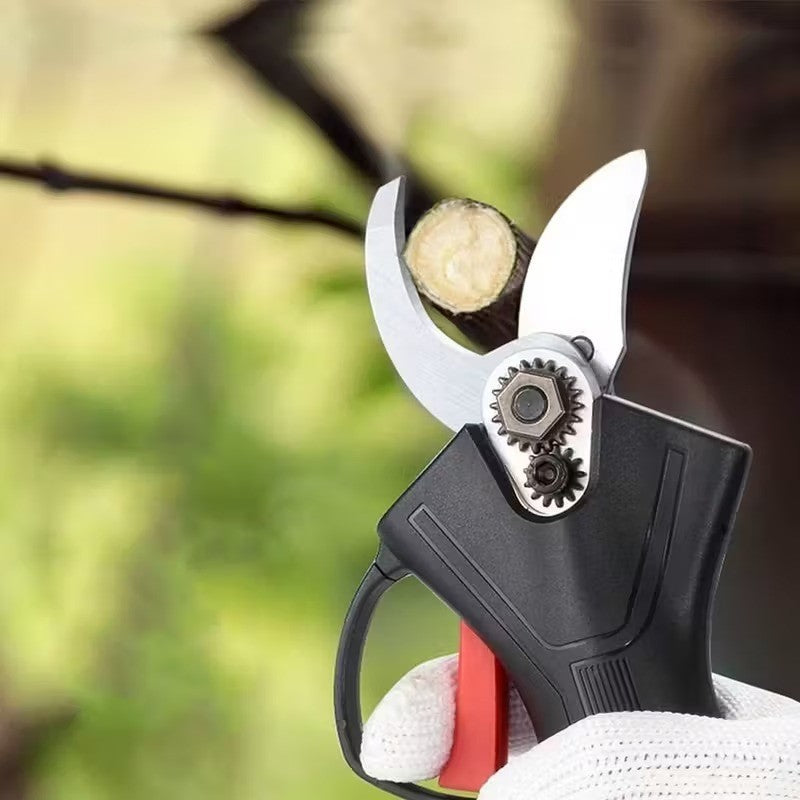 FORBICI DA POTATURA ELETTRICHE 48V CON DOPPIA BATTERIA – POTENZA E PRECISIONE