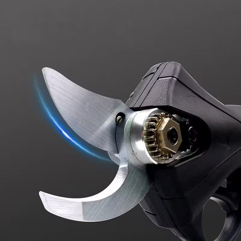 FORBICI DA POTATURA ELETTRICHE 48V CON DOPPIA BATTERIA – POTENZA E PRECISIONE