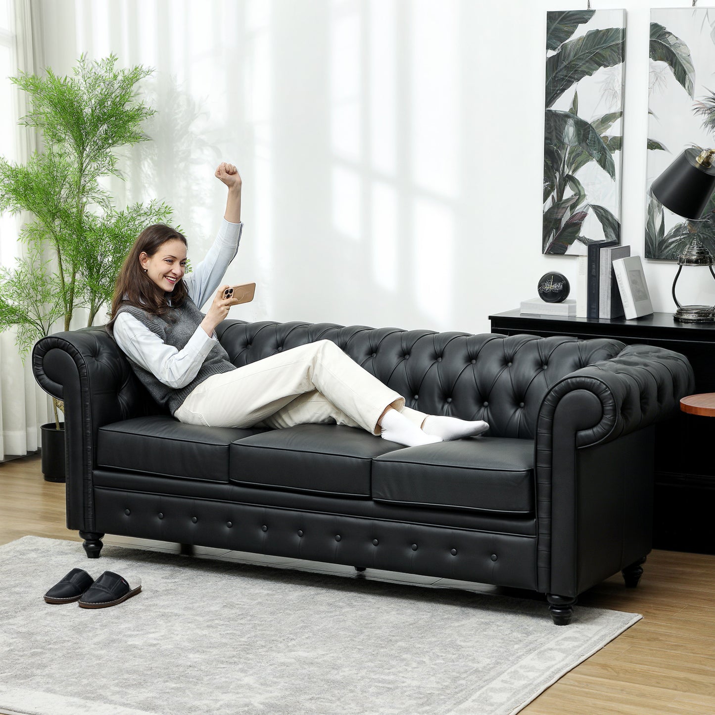 HOMCOM 3-Seater Chesterfield Style Sofa in Faux Leather, Wooden Leg Sofa for Living Room And Office, Black